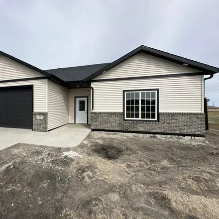 Buy this 3 bed house on 4211 54th Avenue South in Fargo, ND 58104