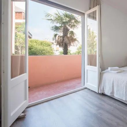 Rent this 3 bed apartment on Carrer de Berna in 1, 08006 Barcelona