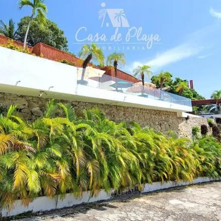 Buy this 4 bed house on Privada Atlántico in El Glomar, 39300 Acapulco