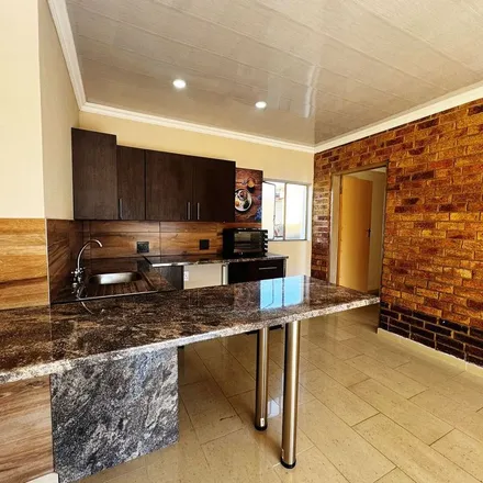 Image 7 - 3rd Avenue, Woodmere, Gauteng, 1406, South Africa - Apartment for rent