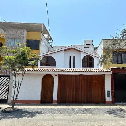 Image 2 - La Retama, Surquillo, Lima Metropolitan Area 15038, Peru - House for sale