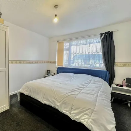 Image 9 - Pepys Close, Tilbury, RM18 8HX, United Kingdom - House for rent