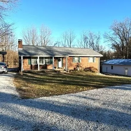 Image 1 - 1030 Brady Street, Loogootee, Martin County, IN 47553, USA - House for sale