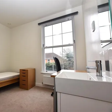 Image 3 - Osprey Court, Kennet Side, Reading, RG1 4QZ, United Kingdom - Room for rent