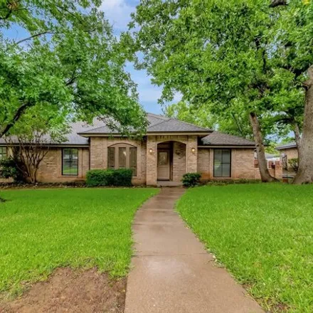 Rent this 4 bed house on 16 Greenleaf Dr in Trophy Club, Texas