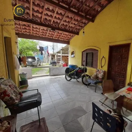 Buy this 2 bed house on Salão do Reino das Testemunhas de Jeová in Rua Vicente Lamana 201, Parque Meia Lua
