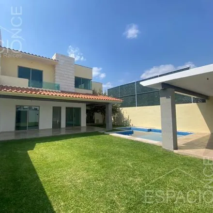 Buy this 4 bed house on Privada Francisco I. Madero in Hacienda de los Casillas, 62564 Jiutepec