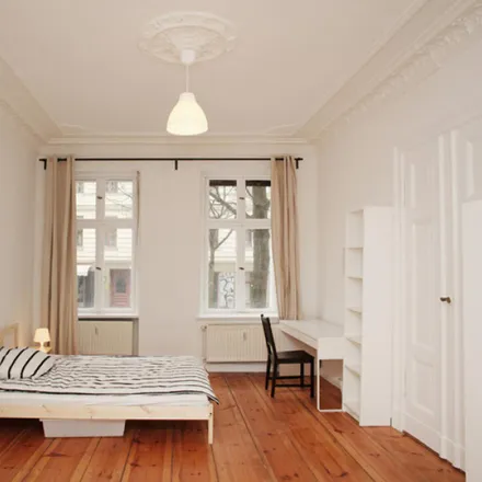 Rent this 3 bed room on Konrad Tönz in Falckensteinstraße, 10997 Berlin