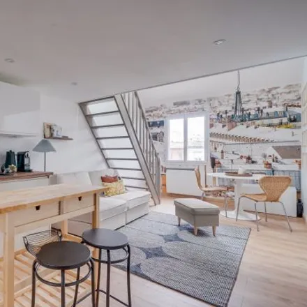 Rent this 1 bed apartment on 13 Rue du Pavillon in 33000 Bordeaux, France