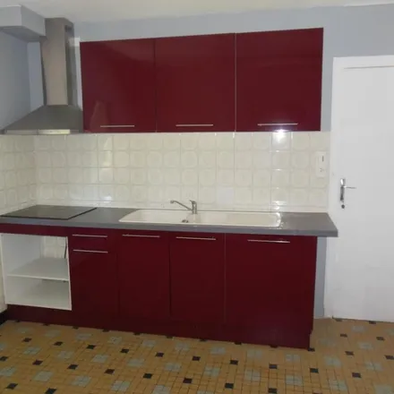 Rent this 5 bed apartment on Century 21 in Place Brossers, 64300 Orthez