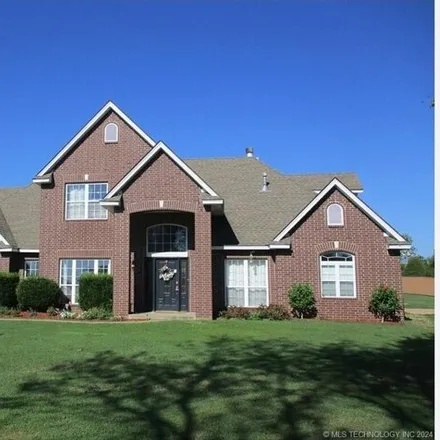 Buy this 5 bed house on South 4200 Road in Inola, Rogers County
