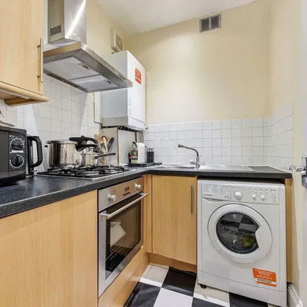 Image 4 - 1, High Road, Seven Kings, London, IG3 8BS, United Kingdom - Apartment for rent