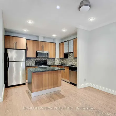 Rent this 3 bed apartment on 37 Avondale Avenue in Toronto, ON M2N 7G4