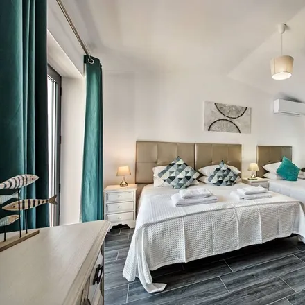 Rent this 3 bed house on Hotel Anantara Vilamoura Tesla Destination Charger in Volta do Quadrante, 8125-309 Quarteira