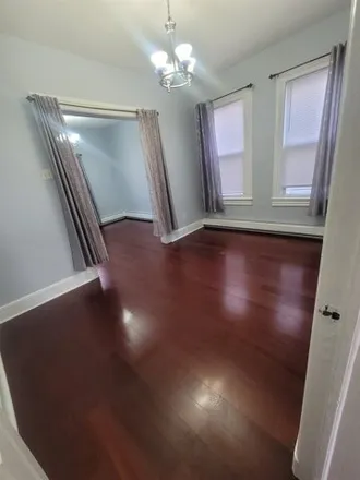 Image 2 - 41 Romaine Avenue, Bergen Square, Jersey City, NJ 07306, USA - House for rent