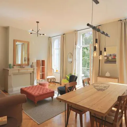 Rent this 4 bed apartment on The One in Rue Jacques de Lalaing - Jacques de Lalaingstraat, 1040 Brussels