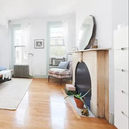 Image 3 - 925 Lorimer Street, New York, NY 11222, USA - House for rent