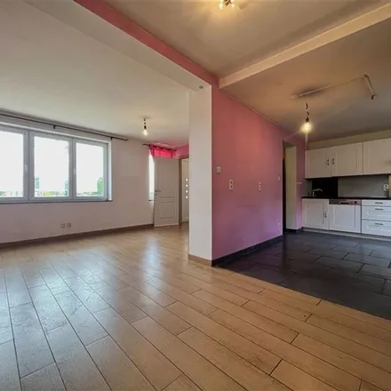 Rent this 2 bed townhouse on Rue de la Justice 81 in 5300 Andenne, Belgium