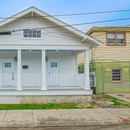 Buy this 3 bed house on 2604 Franklin Avenue in New Orleans, LA 70117