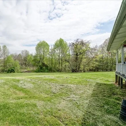 Image 5 - 288 Richard Roberts Road, White County, TN 38583, USA - House for sale