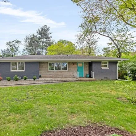 Image 2 - 6341 Forest View Drive, Indianapolis, IN 46260, USA - House for sale