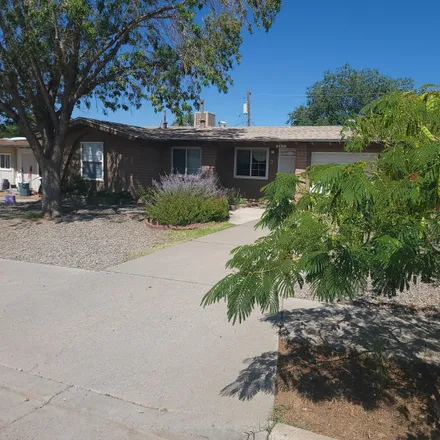 Image 1 - 845 Shirley Street Northeast, Albuquerque, NM 87123, USA - House for sale