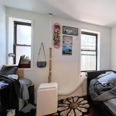 Image 4 - 79 Chrystie Street, New York, NY 10002, USA - House for rent