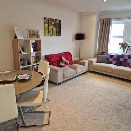 Rent this 2 bed apartment on The Cricketers in Leeds, LS5 3RJ