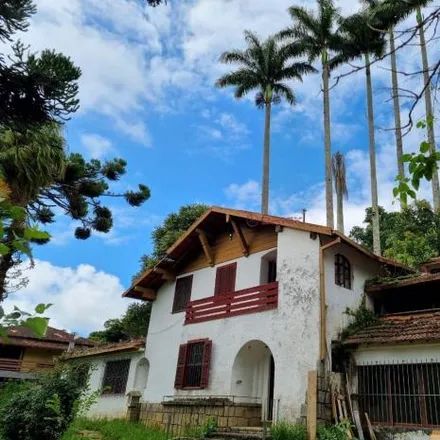 Buy this 5 bed house on Avenida Presidente Roosevelt in Várzea, Teresópolis - RJ