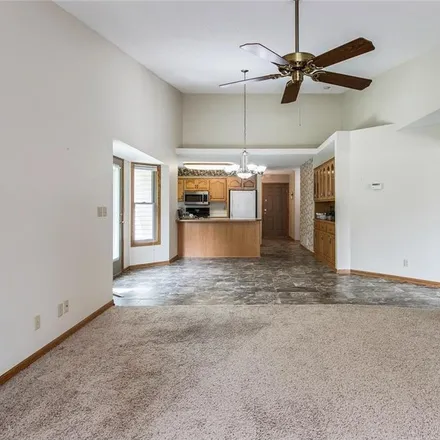 Image 3 - 10915 Kirby Boulevard, Chisago City, MN 55013, USA - Townhouse for sale