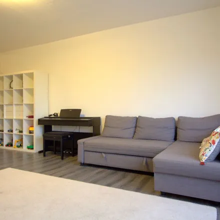 Rent this 3 bed apartment on Molengraaffplantsoen 14 in 3571 ZV Utrecht, Netherlands
