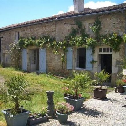 Rent this 3 bed house on Place des Halles in 16350 Champagne-Mouton, France
