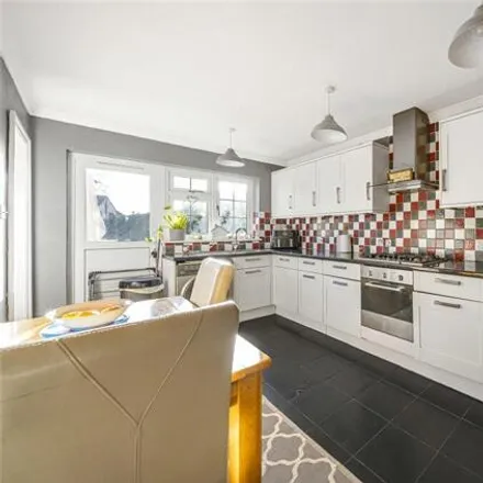 Image 5 - 279 Days Lane, London, DA15 8PQ, United Kingdom - Duplex for sale