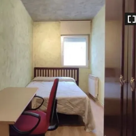 Rent this 3 bed room on Ronda de Sancti-Spíritus in 17, 37001 Salamanca