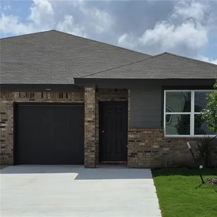 Buy this 3 bed townhouse on 302 Green Valley Dr in Copperas Cove, Texas