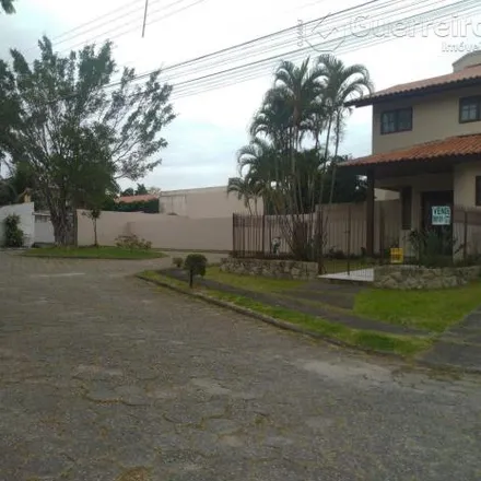 Buy this 5 bed house on Colégio Jardim Anchieta in Rua Abílio Costa, Córrego Grande
