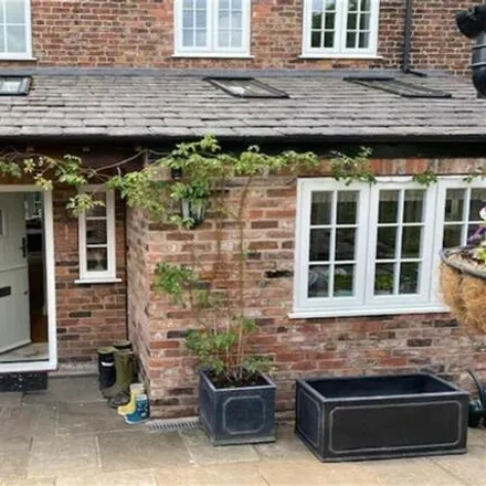 Rent this 5 bed house on Back Lane Farm in King Street, Woodford