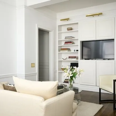 Buy this studio apartment on 955 Lexington Avenue in New York, NY 10021