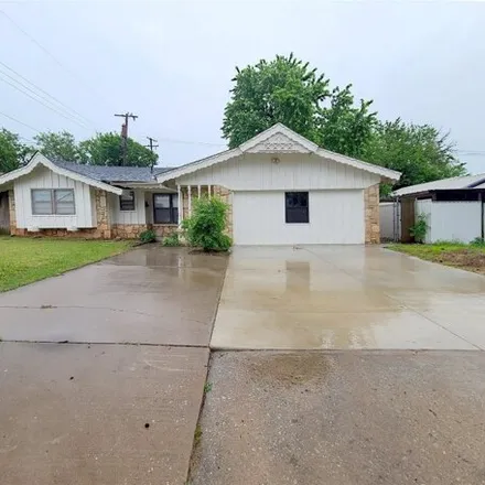 Rent this 4 bed house on 102 Oakside Drive in Moore, OK 73160