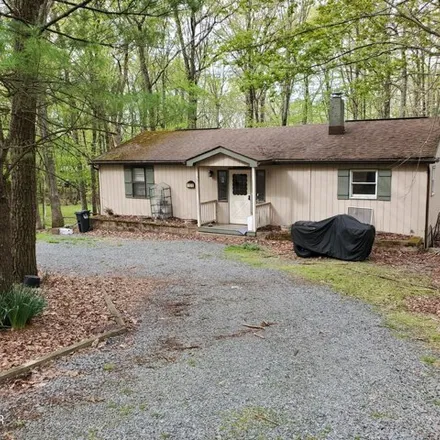 Image 2 - 107 Cherry Hill Circle, Fawn Lake Forest, Lackawaxen Township, PA 18428, USA - House for rent