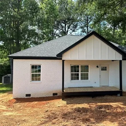 Buy this 3 bed house on 141 Ole Eastpointe Dr in York, South Carolina