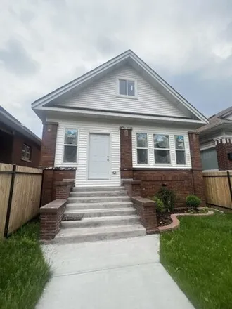 Buy this 3 bed house on 7133 South Constance Avenue in Chicago, IL 60649