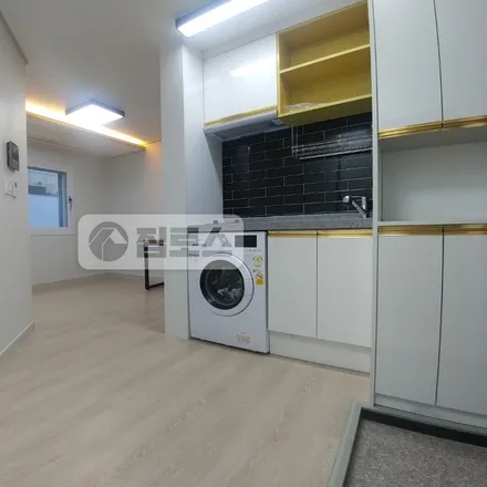 Rent this 1 bed apartment on 서울특별시 관악구 봉천동 903-13
