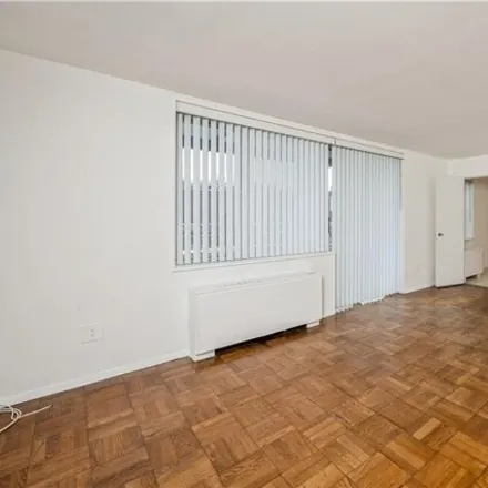 Image 9 - 499 North Broadway, City of White Plains, NY 10603, USA - Apartment for sale