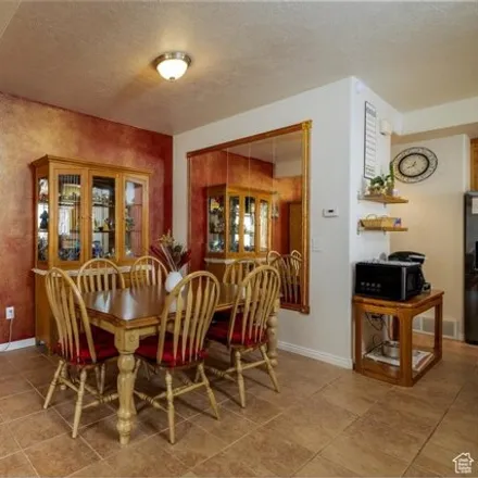 Image 6 - 6885 Ashby Way, West Valley City, UT 84128, USA - House for sale