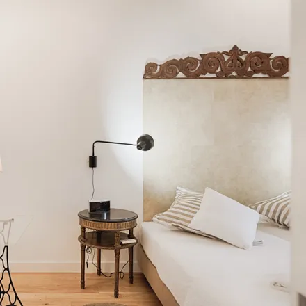 Rent this 2 bed apartment on Rua Marquês Sá da Bandeira in 1050-084 Lisbon, Portugal