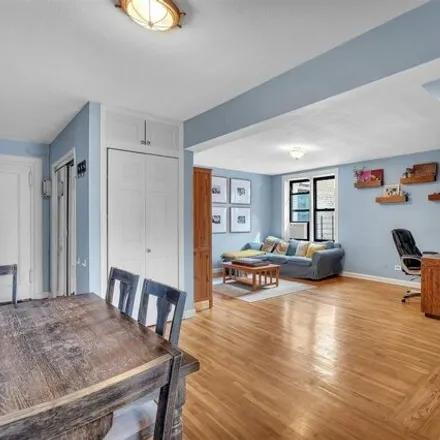 Image 4 - 2212 Plumb 1st Street, New York, NY 11229, USA - Apartment for sale