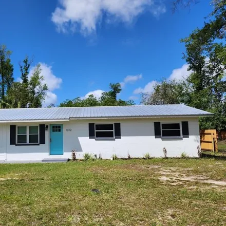 Rent this 3 bed house on 1356 Indiana Avenue in Lynn Haven, FL 32444