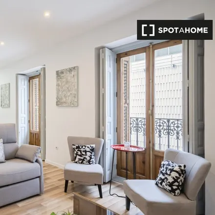 Rent this 2 bed apartment on Madrid in Calle de la Salud, 1