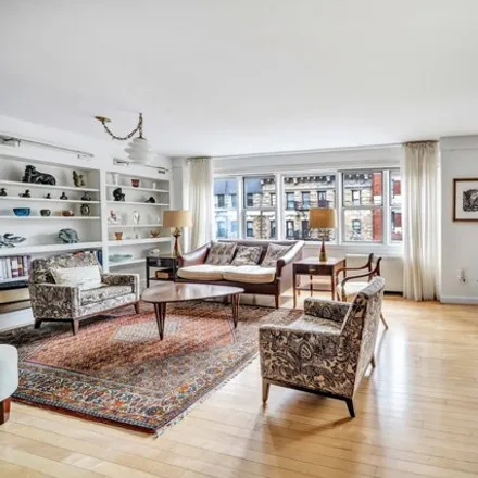 Image 4 - 525 East 82nd Street, New York, NY 10028, USA - Apartment for sale